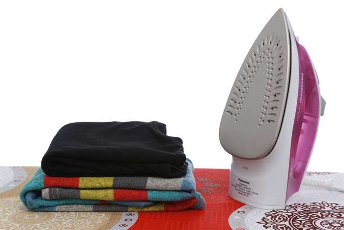 Bàn ủi hơi nước Panasonic NI-M250TPRA 1550W Màu Tím