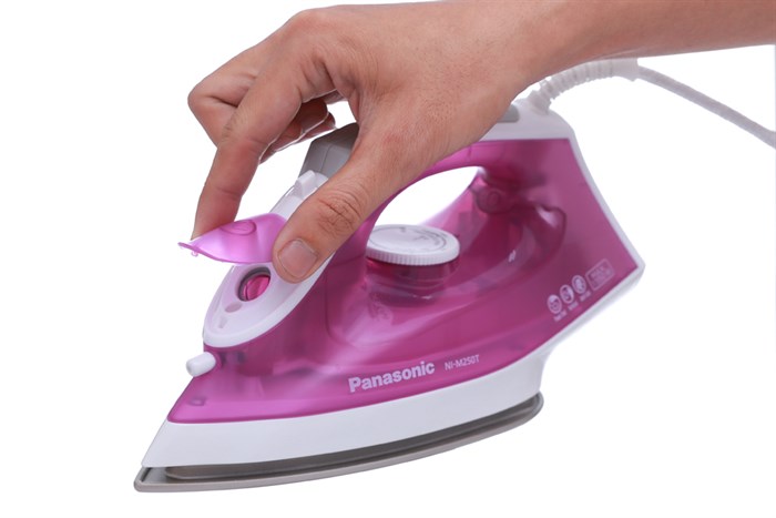 Bàn ủi hơi nước Panasonic NI-M250TPRA 1550W Màu Tím