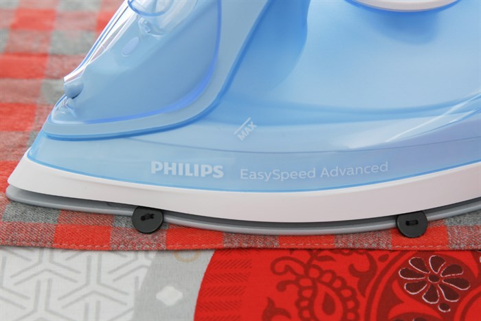 Bàn ủi hơi nước Philips GC2676 2400W Màu Xanh Dương