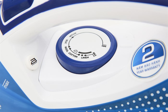 Bàn ủi hơi nước BlueStone SIB-3806 2400W Màu Xanh Dương