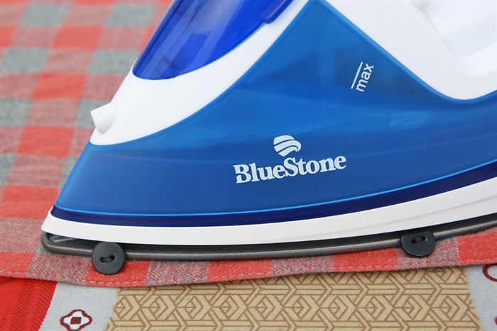 Bàn ủi hơi nước BlueStone SIB-3806 2400W Màu Xanh Dương