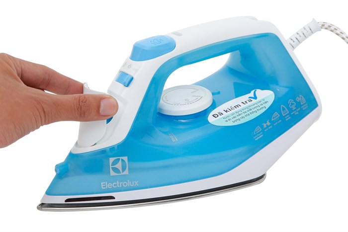 Bàn ủi hơi nước Electrolux ESI4017 1600W Màu Xanh Dương