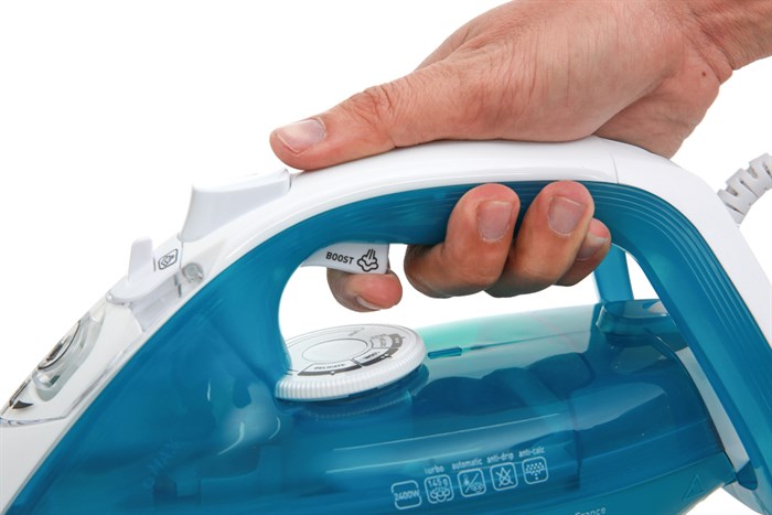 Bàn ủi hơi nước Tefal FV3965E0 2400W Màu Xanh Dương