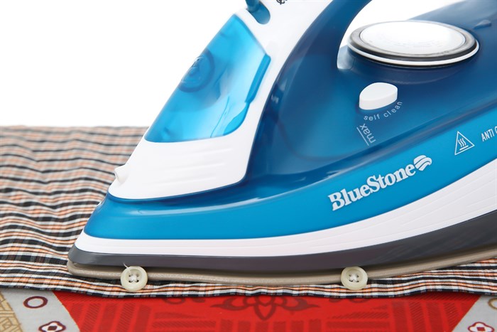Bàn ủi hơi nước BlueStone SIB-3831 2200W Màu Xanh Dương