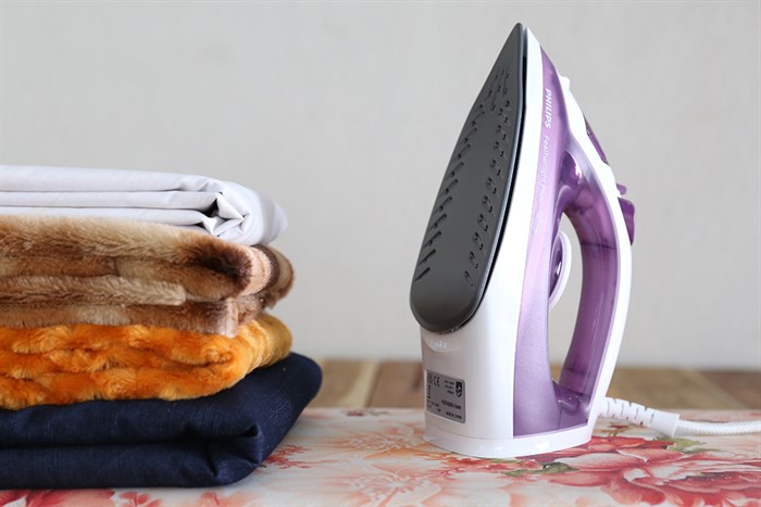 Bàn ủi hơi nước Philips GC1426/39 1400W Màu Tím