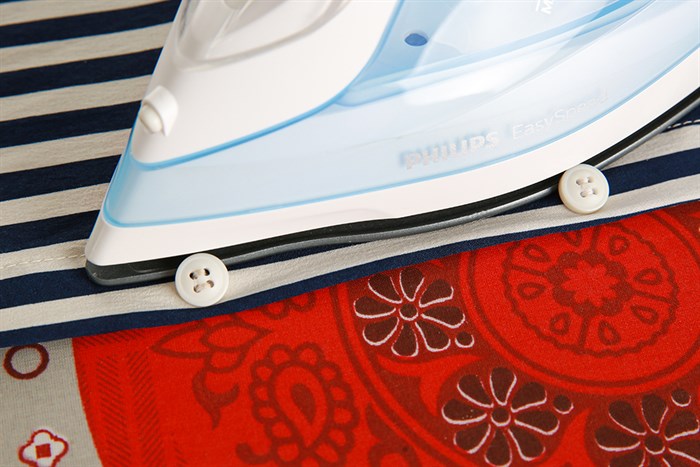 Bàn ủi hơi nước Philips GC1740 2000W Màu Xanh dương nhạt