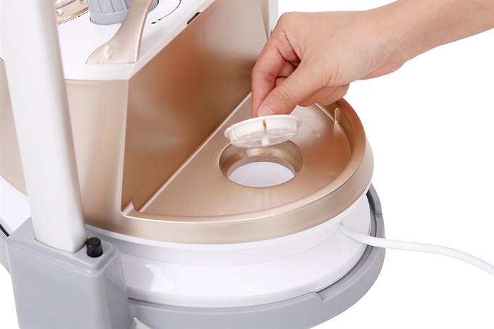 Bàn ủi hơi nước đứng Kangaroo KG-75B6 1580W Màu Vàng