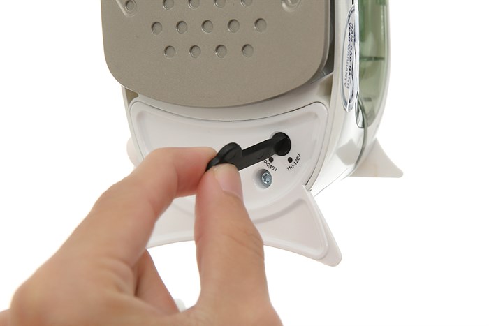 Bàn ủi hơi nước BlueStone SIB-3819 1200W Màu Trắng - Xanh lá