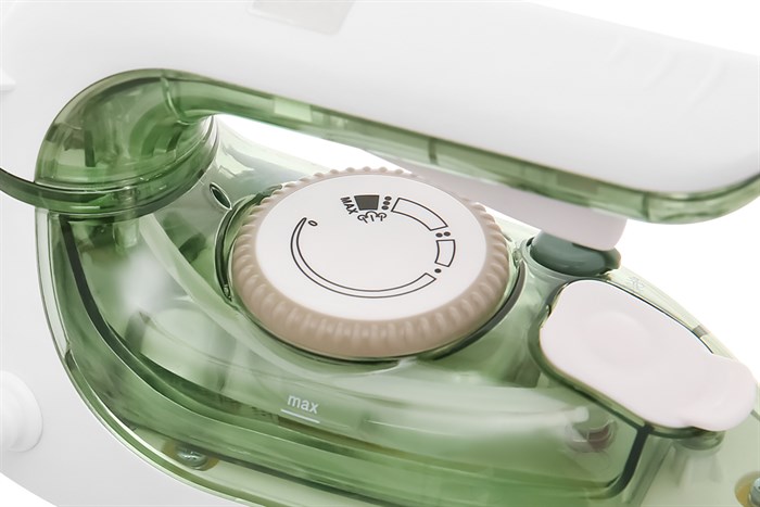 Bàn ủi hơi nước BlueStone SIB-3819 1200W Màu Trắng - Xanh lá