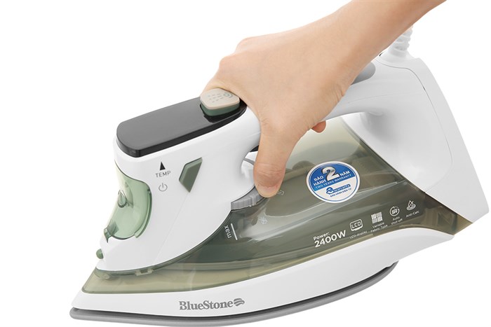 Bàn ủi hơi nước BlueStone SIB-3879 2400W Màu Trắng - Xanh lá