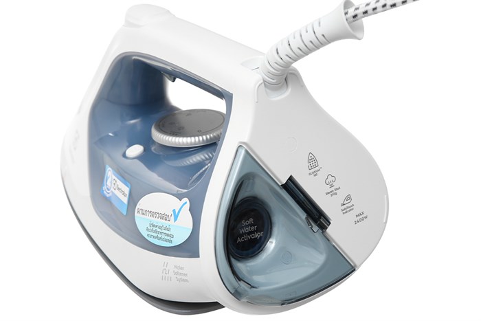 Bàn ủi hơi nước Electrolux E7SI1-60WB 2400W Màu Trắng - Xanh