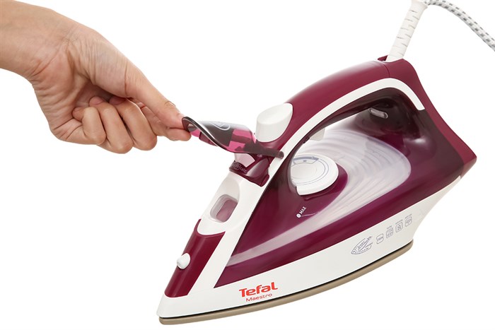Bàn ủi hơi nước Tefal FV1844E0 2400W Màu Đỏ đô