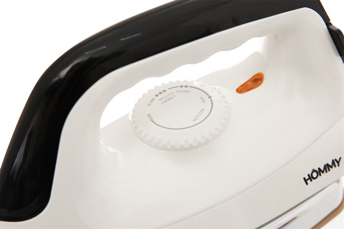 Bàn ủi khô Hommy 755 1200W Màu Trắng - Kem