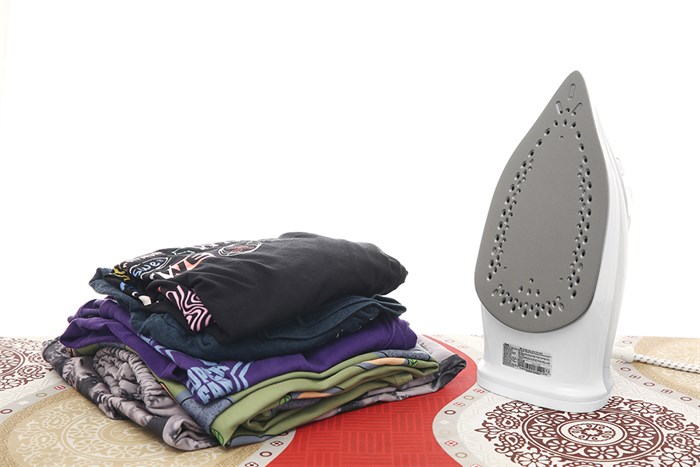 Bàn ủi hơi nước AVA SW605 2200W Màu Xám