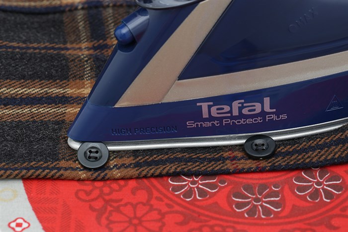 Bàn ủi hơi nước Tefal Smart Protect Plus FV6872E0 2800W Màu Xanh Navy