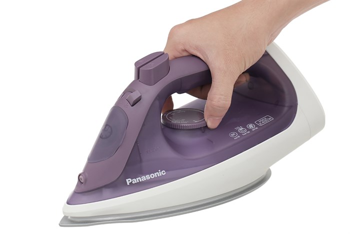 Bàn ủi hơi nước Panasonic NI-S630VRA 2400W Màu Tím