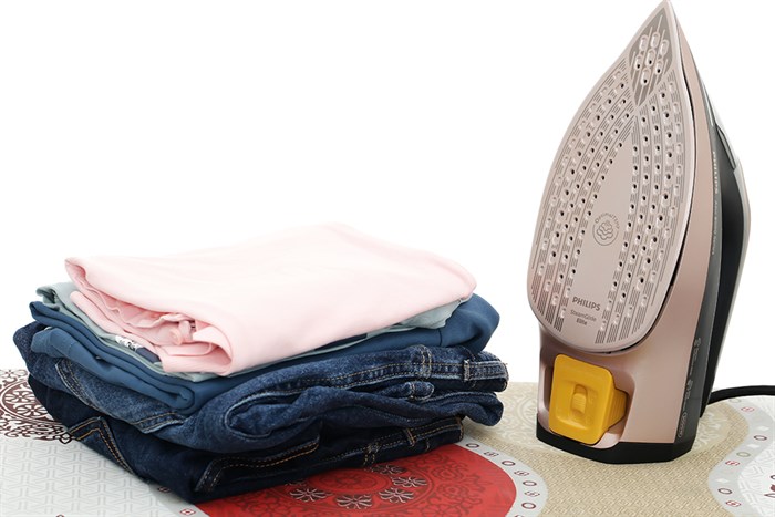 Bàn ủi hơi nước Philips DST8041/80 3000W Màu Đen