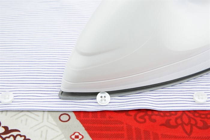 Bàn ủi khô Crystal RC-02 1000W Màu Trắng - Xanh