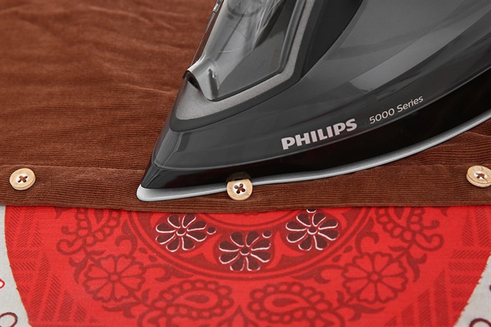 Bàn ủi hơi nước Philips DST5040/80 2600W Màu Đen