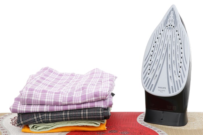 Bàn ủi hơi nước Philips DST5040/80 2600W Màu Đen