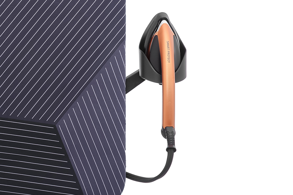Bàn ủi hơi nước đứng Tefal IXEO Power QT2020E0 2170W Màu Đen