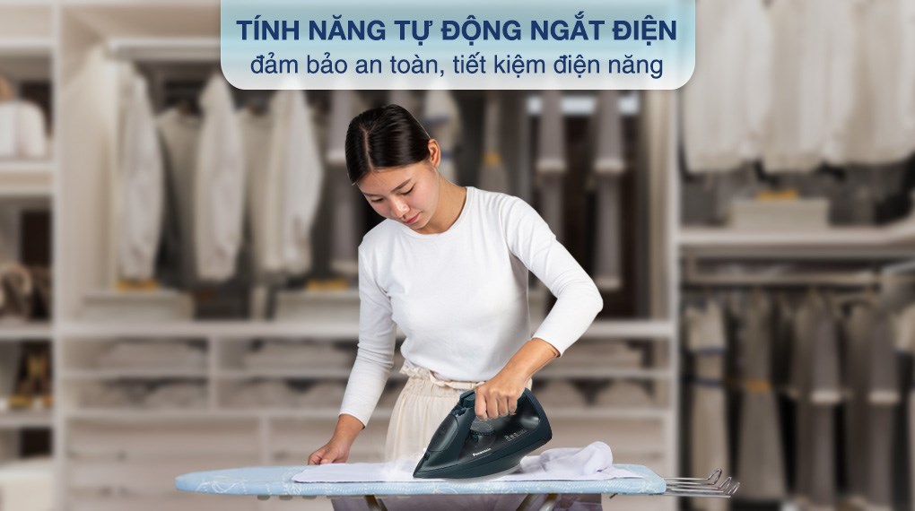 Bàn là hơi nước Panasonic NI-U450GRA 2400W