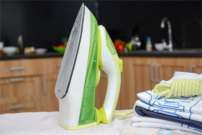 Bàn là hơi nước Philips GC3720 Màu Xanh lá