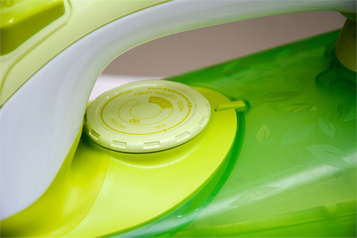 Bàn là hơi nước Philips GC3720 Màu Xanh lá