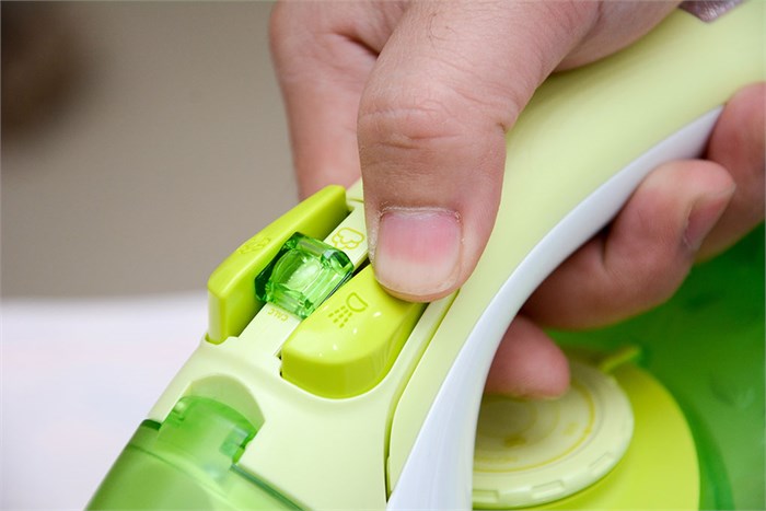 Bàn là hơi nước Philips GC3720 Màu Xanh lá