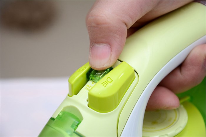 Bàn là hơi nước Philips GC3720 Màu Xanh lá