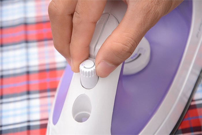 Bàn ủi hơi nước Sanyo A-S178 Màu Trắng - Tím