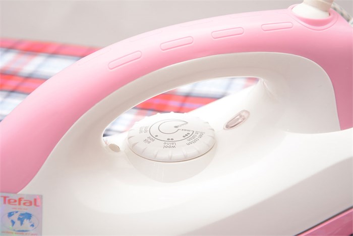 Bàn ủi khô Tefal FS2520