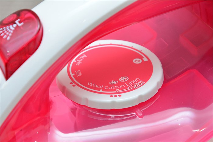 Bàn là hơi nước Panasonic NI-E200T Màu Trắng - Hồng