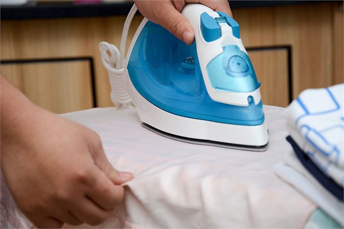 Bàn là hơi nước Philips GC2910 Màu Trắng - Xanh