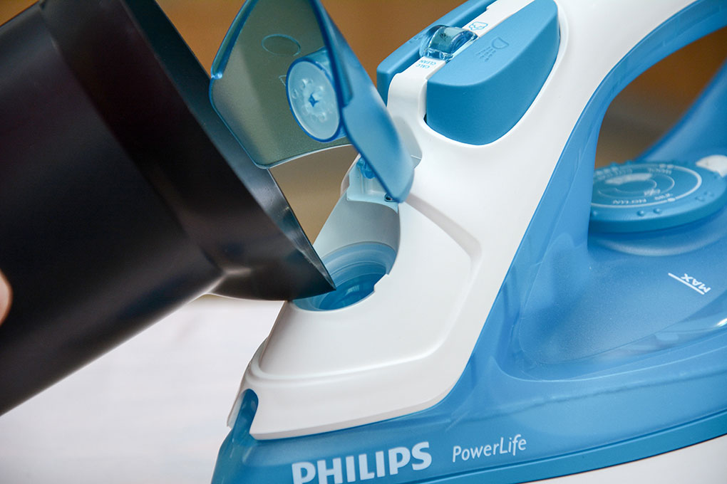 Bàn ủi hơi nước Philips GC2910 Màu Trắng - Xanh