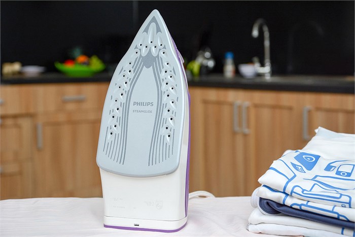 Bàn ủi hơi nước Philips GC2930 Màu Trắng - Tím