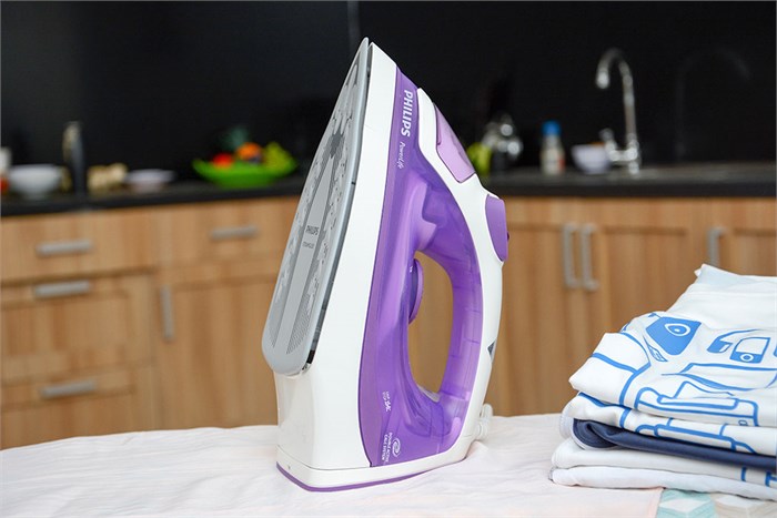 Bàn ủi hơi nước Philips GC2930 Màu Trắng - Tím