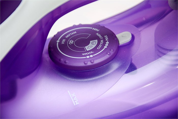 Bàn ủi hơi nước Philips GC2930 Màu Trắng - Tím