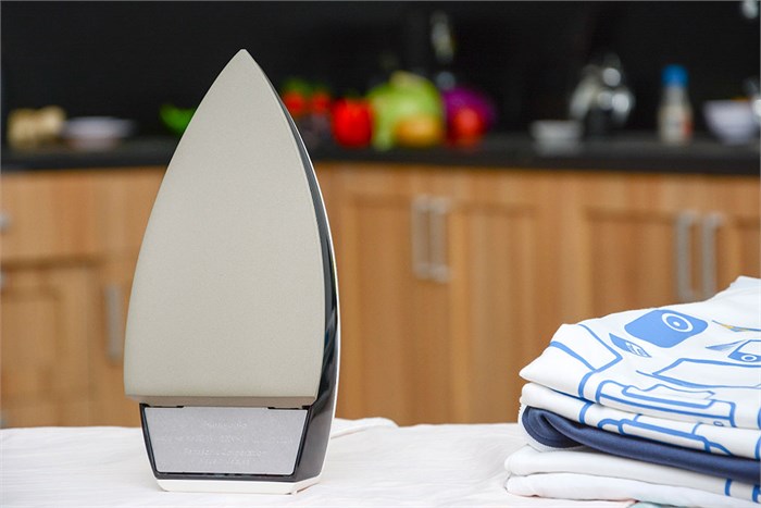 Bàn ủi khô Panasonic PABU-NI-317TXRA 1000W Màu Trắng - Xanh lá