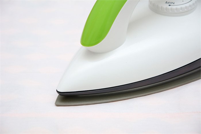 Bàn ủi khô Panasonic PABU-NI-317TXRA 1000W Màu Trắng - Xanh lá