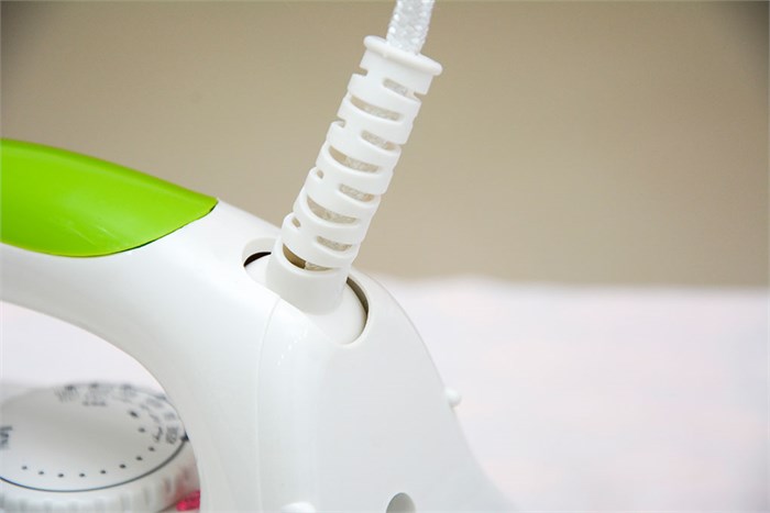 Bàn ủi khô Panasonic PABU-NI-317TXRA 1000W Màu Trắng - Xanh lá