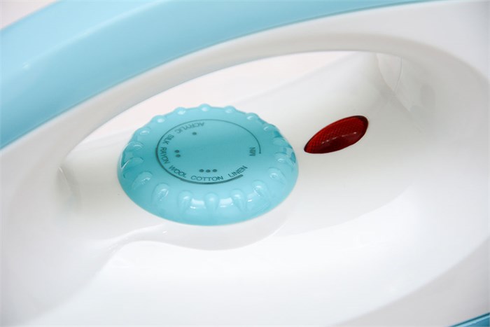 Bàn ủi khô Electrolux EDI120