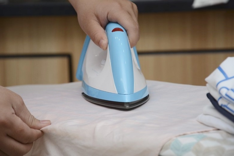 Công suất hoạt động lớn, ủi thẳng đồ nhanh Công suất hoạt động lớn, ủi thẳng đồ nhanh