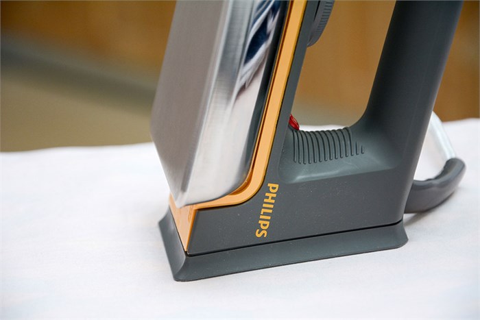 Bàn ủi khô Philips HD1172 1100W Màu Đen - Xám