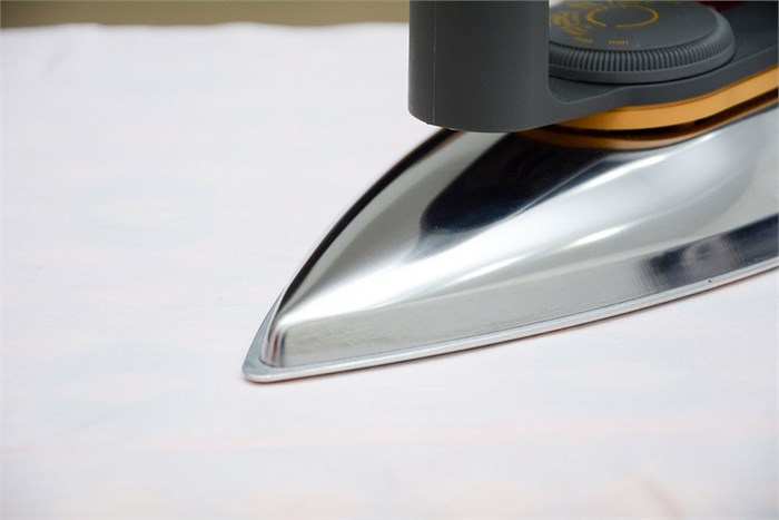 Bàn ủi khô Philips HD1172 1100W Màu Đen - Xám