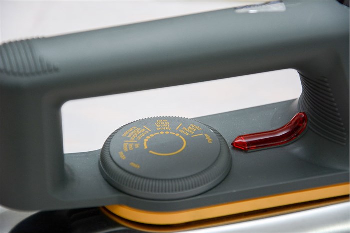 Bàn ủi khô Philips HD1172 1100W Màu Đen - Xám