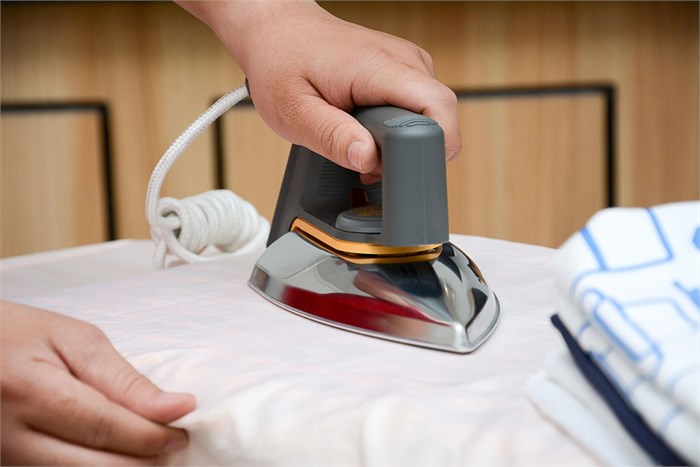 Bàn ủi khô Philips HD1172 1100W Màu Đen - Xám