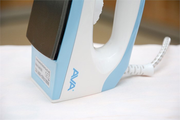 Bàn ủi khô AVA A-IR10D1