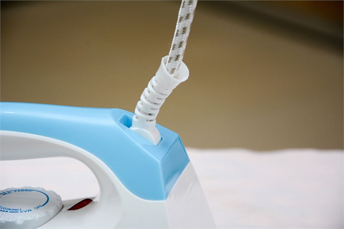 Bàn ủi khô AVA A-IR10D1