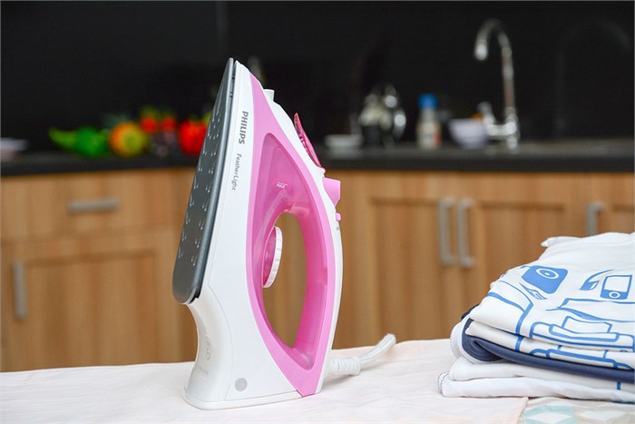 Bàn ủi hơi nước Philips GC1418 Màu Trắng - Hồng